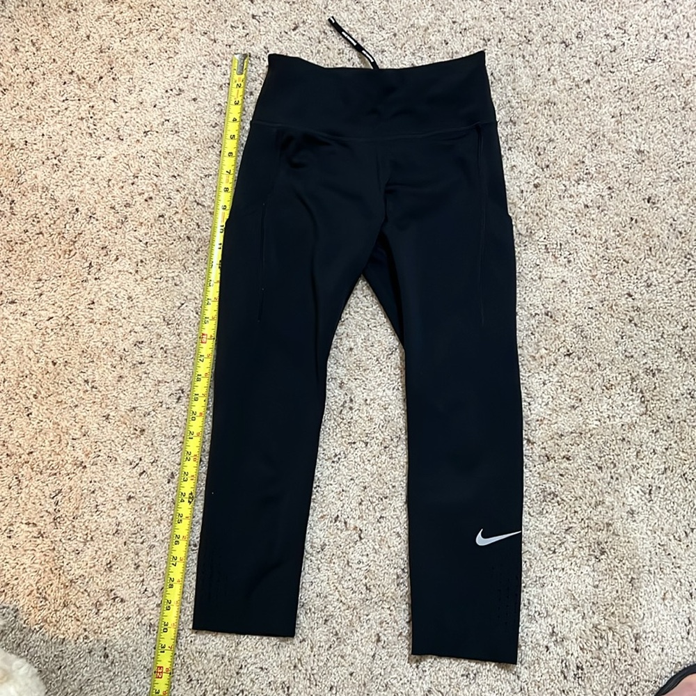 Black Nike epic luxe running dri fit cropped tights - Picture 5 of 10